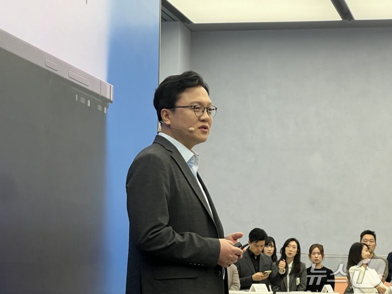 문성훈 삼성전자 MX사업부 스마트폰개발1팀장(부사장)이 갤럭시S25 엣지를 소개하고 있다. 2025.05.13./뉴스1 ⓒNews1 김정현 기자