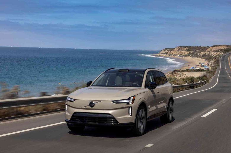 볼보자동차의 대형 전기 스포츠유틸리티차(SUV) 'EX90'<자료사진>(볼보자동차코리아 제공).