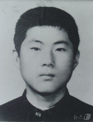 최후항쟁일인 1980년 5월 27일 전남도청에서 산화한 문재학 열사의 모습. (국립5·18민주묘지 제공. 재판매 및 DB 금지)