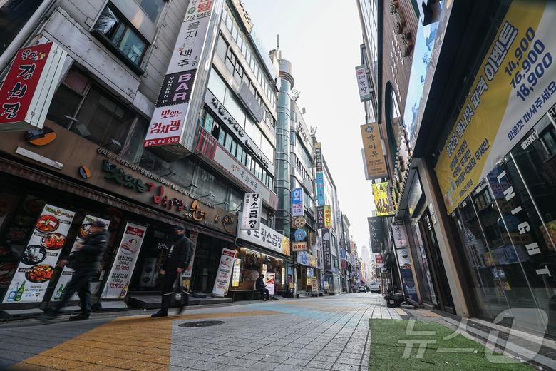 서울 종로구 음식점 밀집 거리. 2025.2.25/뉴스1 ⓒ News1 김도우 기자