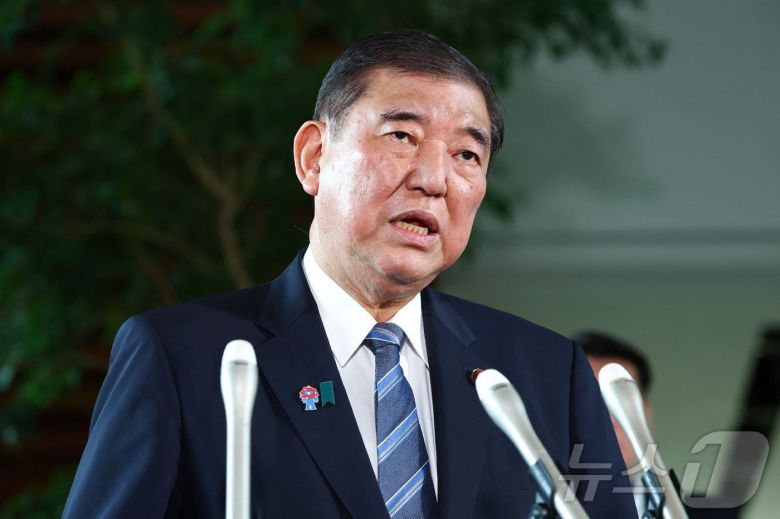 이시바 시게루 일본 총리가 21일(현지시간) 도쿄 총리 관저에서 쌀 관련 발언으로 여론의 비판을 받고 있는 에토 다쿠 농림수산상의 사표를 수리했다고 밝히고 있다. 2025.05.22 ⓒ AFP=뉴스1 ⓒ News1 우동명 기자