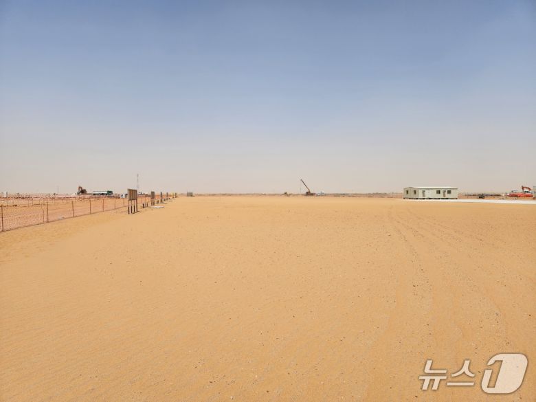 사우디 리야드 인근 사막 전경. (사진제공 = 산업통상자원부 공동취재단·한국전력)