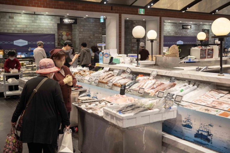 신세계백화점 수산물 코너 전경.(신세계백화점 제공).