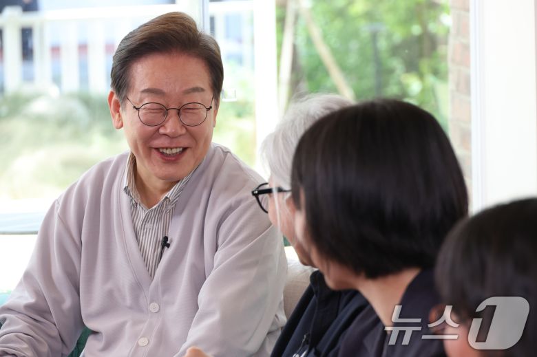 이재명 더불어민주당 대통령 후보가 지난 7일 ' K-콘텐츠 산업 진흥 간담회'에 참석했다.2025.5.7/뉴스1 ⓒ News1 안은나 기자