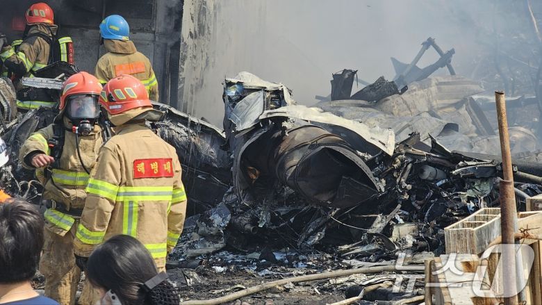 29일 오후 1시 35분쯤 경북 포항 남구 동해면 야산에 해군 해상 초계기 (P-3C)가 추락해 전소됐다. 2025.5.29/뉴스1 ⓒ News1 최창호 기자
