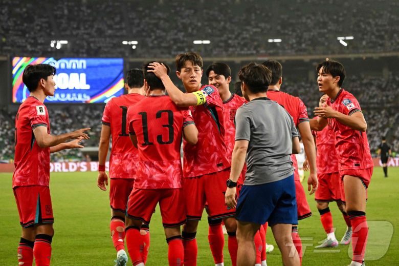 11회 연속 월드컵 진출에 성공한 축구대표팀. ⓒ AFP=뉴스1