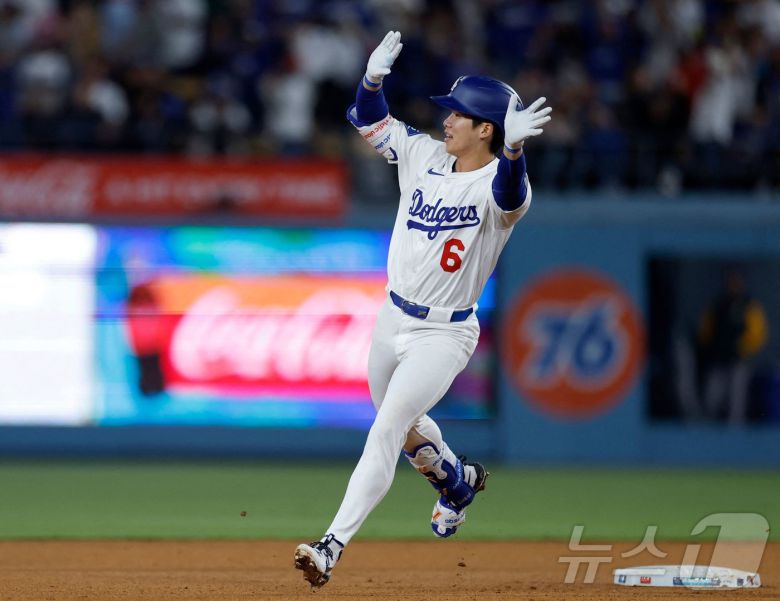 LA 다저스 김혜성은 올 시즌 좌완 상대 3타수 3안타 1홈런 3타점으로 강한 모습을 보였다. ⓒ AFP=뉴스1