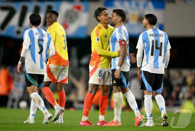 아르헨티나와 콜롬비아가 1-1로 비겼다. ⓒ AFP=뉴스1