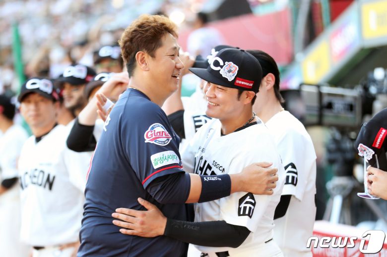 이대호(왼쪽)와 추신수. 뉴스1 DB ⓒ News1 황기선 기자