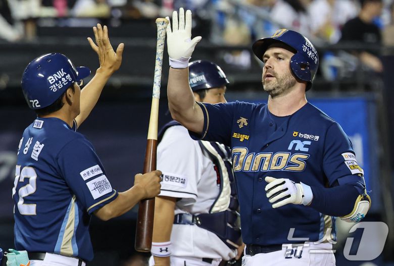 NC 다이노스 외국인 타자 맷 데이비슨은 2024 KBO리그에서 46개 아치를 그려 홈런왕에 올랐다. 뉴스1 DB ⓒ News1 김도우 기자