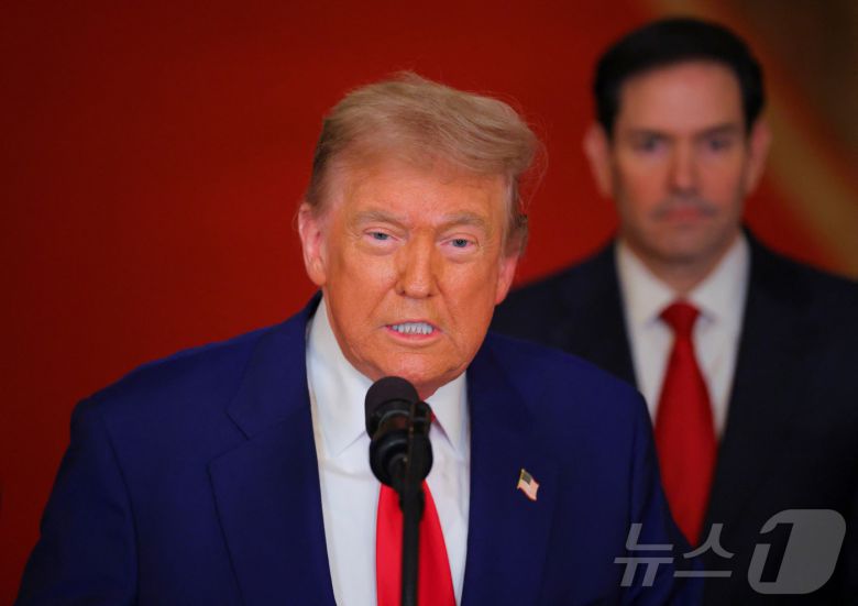 도널드 트럼프 미국 대통령이 21일(현지시간) 미국 워싱턴 DC 백악관에서 이란 핵 시설 공격과 관련한 대국민 연설을 하고 있다. 2025.6.22 ⓒ 로이터=뉴스1 ⓒ News1 송원영 기자