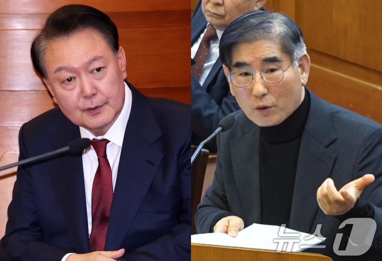 윤석열 전 대통령(왼쪽)과 김용현 전 국방부 장관. (사진공동취재단/헌재 제공)2025.1.23/뉴스1 ⓒ News1 사진공동취재단