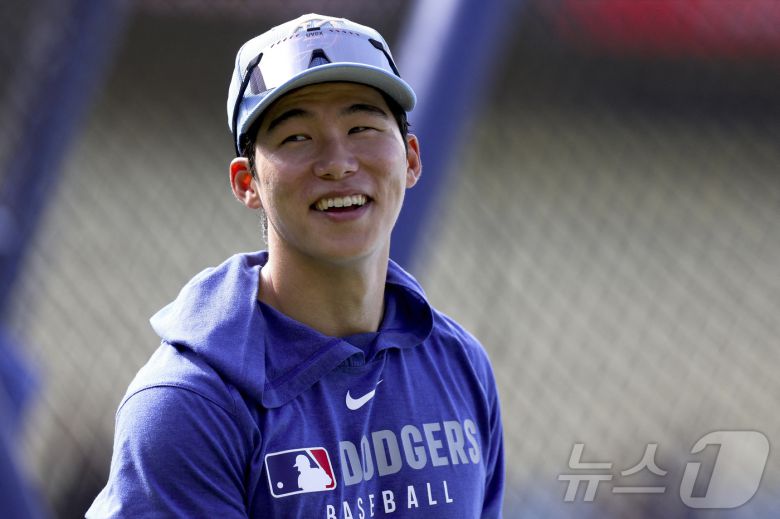 LA 다저스 김혜성은 25일(한국시간) 열린 2025 메이저리그 콜로라도 로키스와 원정 경기에서 출전 기회를 얻지 못했다.  ⓒ 로이터=뉴스1