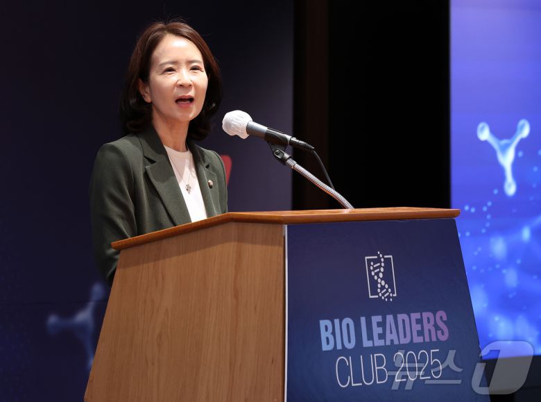 최수진 국민의힘 의원이 24일 오전 서울 중구 소공동 롯데호텔에서 열린 '제25회 바이오리더스클럽'에서 축사를 하고 있다. 2025.6.24/뉴스1 ⓒ News1 김성진 기자