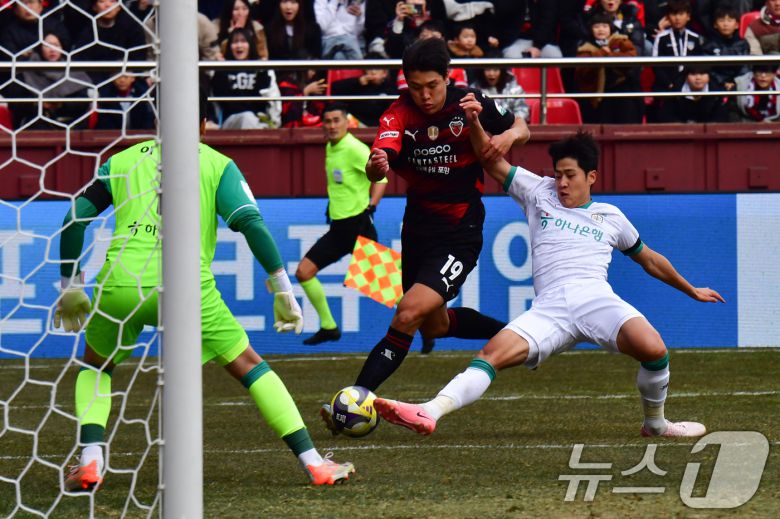 포항 스틸러스의 이호재 2025.2.15/뉴스1 ⓒ News1 최창호 기자