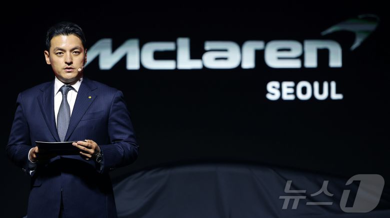 권혁민 도이치오토모빌그룹 대표가 4일 서울 중구 장충단로 반얀트리 클럽 앤 스파 서울에서 열린 맥라렌 서울 리론칭 이벤트에서 축사를 하고 있다. 2025.7.4/뉴스1 ⓒ News1 김진환 기자