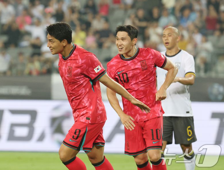 주민규가 7일 오후 경기 용인시 처인구 용인미르스타디움에서 열린 2025 동아시아축구연맹(EAFF) E-1 챔피언십 남자부 대한민국과 중국의 경기에서 골을 넣은 뒤 기뻐하고 있다. 2025.7.7/뉴스1 ⓒ News1 김영운 기자