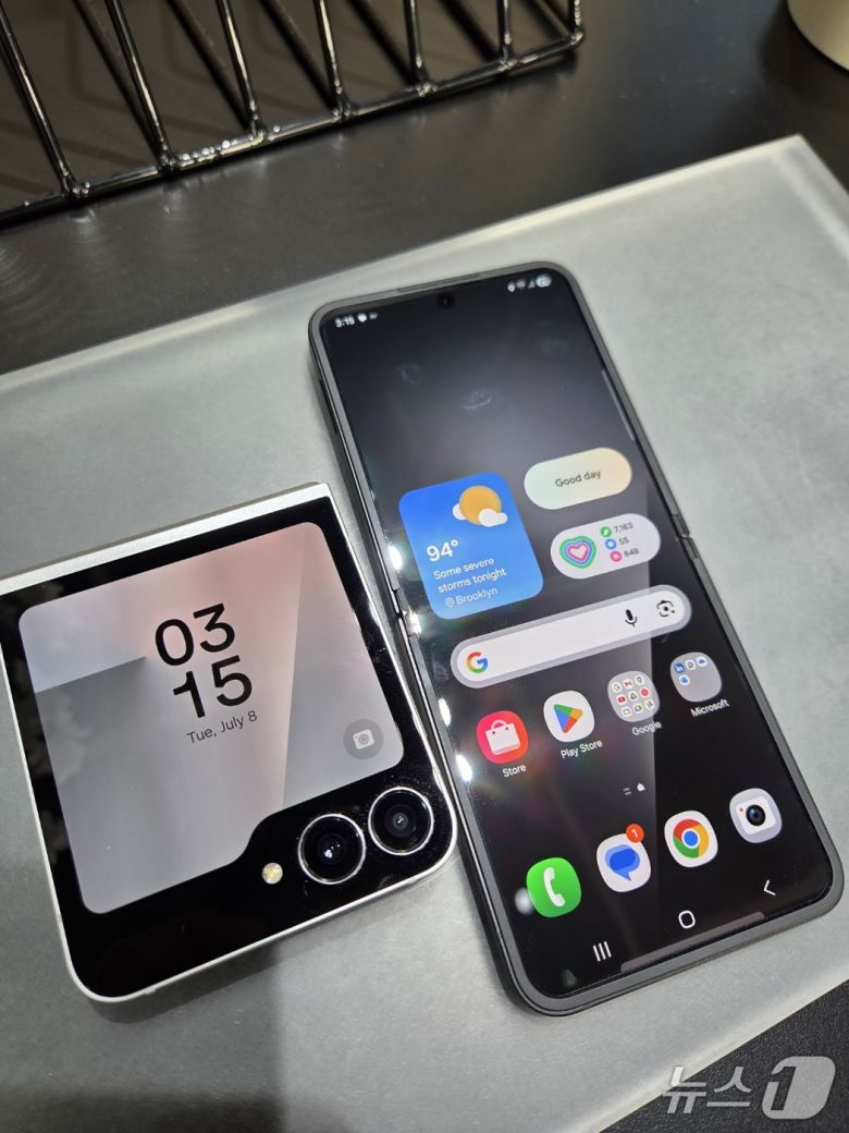갤럭시Z플립7 팬에디션(FE) 2025.07.09./뉴스1 ⓒNews1 김정현 기자