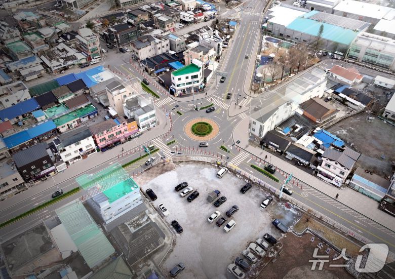 강원 정선군 정선읍 봉양오거리 회전교차로 조감도. (정선군 제공. 재판매 및 DB금지) 2025.7.9/뉴스1