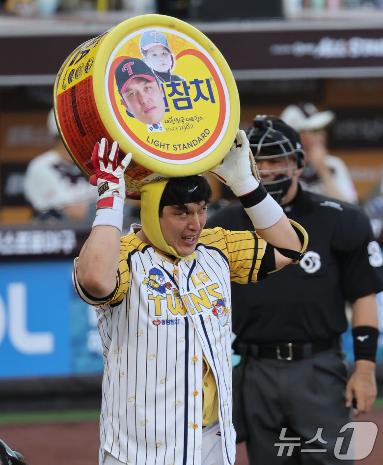 12일 오후 대전 한화생명볼파크에서 열린 '2025 신한 SOL Bank KBO 올스타전'에서 박동원이 퍼포먼스를 선보이고 있다. 2025.7.12/뉴스1 ⓒ News1 김기태 기자