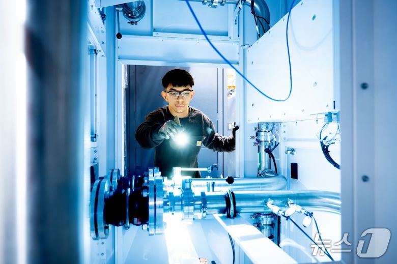 IRHX 리퀴드 냉각 시스템 내부(아마존웹서비스 제공)