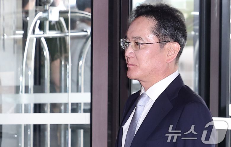 이재용 삼성전자 회장이 30일 서울 중구 신라호텔에서 열린 2025 삼성호암상 시상식에 참석하고 있다. 2025.5.30/뉴스1 ⓒ News1 김성진 기자