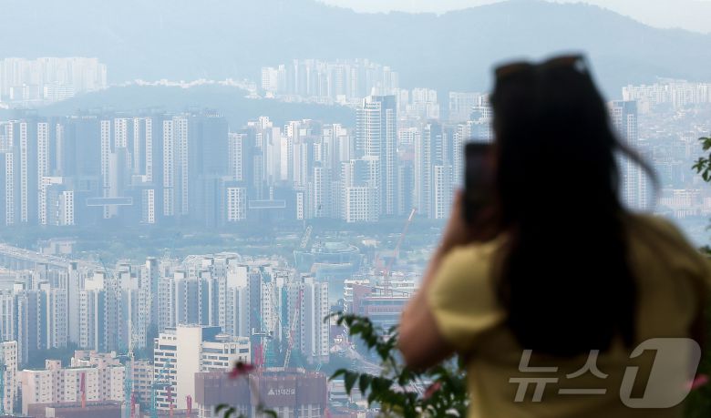 '서울 중구 남산에서 바라본 아파트 단지./뉴스1 ⓒ News1 김진환 기자