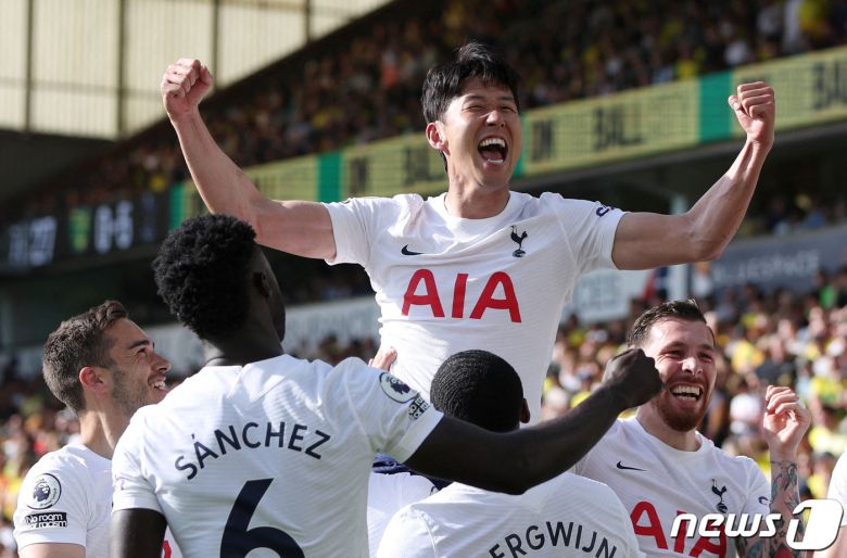 아시아 선수 최초로 EPL 득점왕에 오른 손흥민. ⓒ 로이터=뉴스1