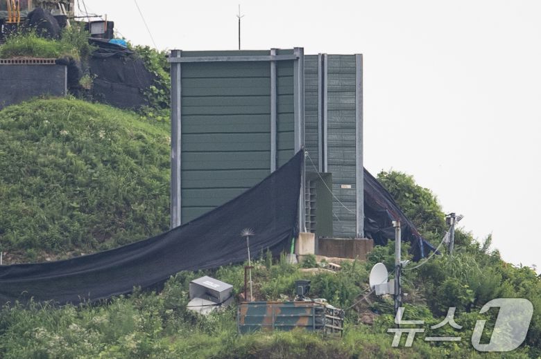 경기 파주시 접경지역 우리 측 초소에 설치된 대북확성기. 2024.7.21/뉴스1 ⓒ News1 유승관 기자