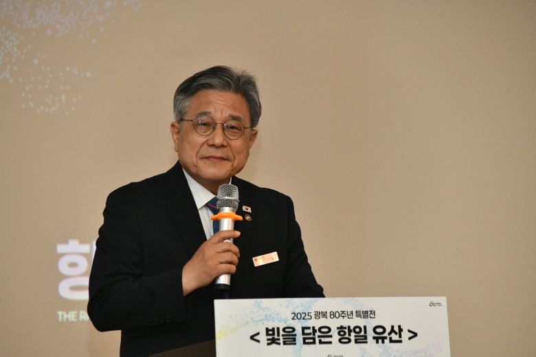 '빛을 담은 항일유산 특별전' 언론 공개회에서 허민 국가유산청장이 인사말을 전하고 있다.(국가유산청 제공)