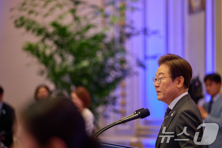 이재명 대통령이 청와대 영빈관에서 열린 '호국보훈의 달, 대통령의 초대' 행사에서 인사말을 하고 있다. (대통령실 제공. 재판매 및 DB 금지) 2025.6.27/뉴스1 ⓒ News1 허경 기자