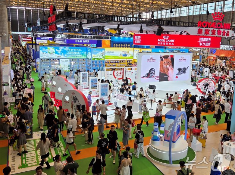 22일 중국 상해에서 열린 '펫페어 아시아'에 설치된 로얄캐닌 부스. ⓒ 뉴스1