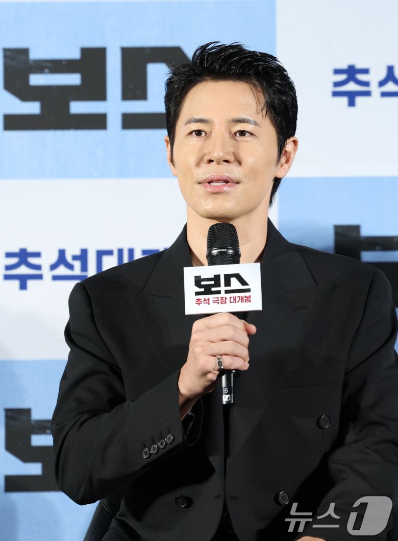 배우 이규형이 1일 오전 서울 메가박스 성수에서 열린 영화 '보스'(감독 라희찬) 제작보고회에 참석해 인사말을 하고 있다. ‘보스’는 조직의 미래가 걸린 차기 보스 선출을 앞두고 각자의 꿈을 위해 서로에게 보스 자리를 치열하게 ‘양보’하는 조직원들의 필사적인 대결을 그린 코믹 액션 영화다. 2025.9.1/뉴스1 ⓒ News1 권현진 기자