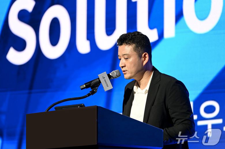 김민준 오케스트로 창업자 겸 이사회 의장이 2일 그랜드 인터컨티넨탈 서울 파르나스에서 열린 오케스트로 설루션데이 2025에서 발언하고 있다. (오케스트로 제공)