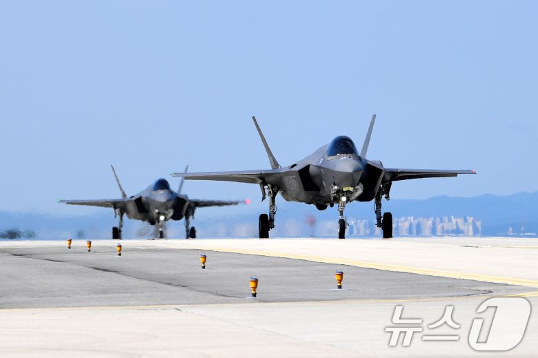 공군의 F-35A 스텔스 전투기. (공군 제공)/뉴스1