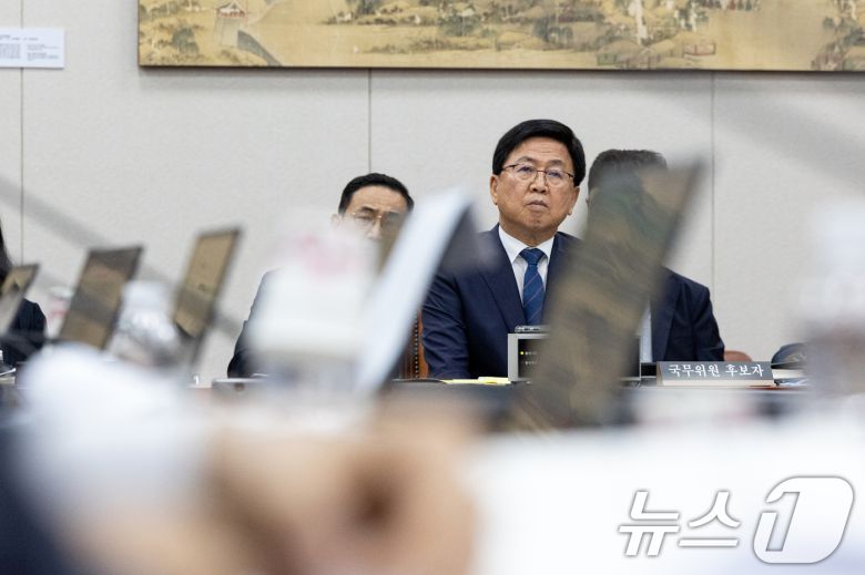 최교진 사회부총리 겸 교육부 장관 후보자가 2일 서울 여의도 국회 교육위원회에서 열린 인사청문회에 출석해 의원 질의를 듣고 있다. 2025.9.2/뉴스1 ⓒ News1 이승배 기자