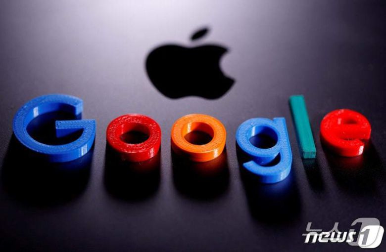 3D 프린터 인쇄 애플과 구글 로고 2020.4.12 ⓒ 로이터=뉴스1 ⓒ News1 강민경 기자
