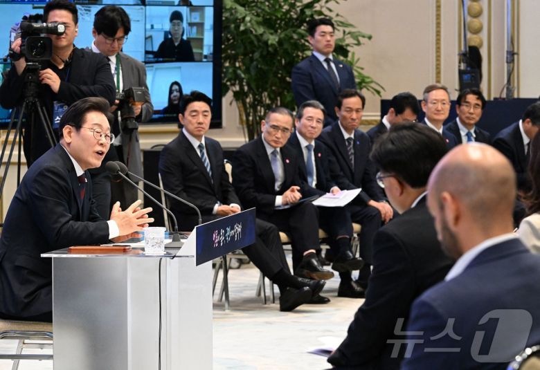 이재명 대통령이 지난 7월 3일 청와대 영빈관에서 열린 '대통령의 30일, 언론이 묻고 국민에게 답하다' 기자회견에서 발언하고 있다. ⓒ AFP=뉴스1 ⓒ News1 송원영 기자