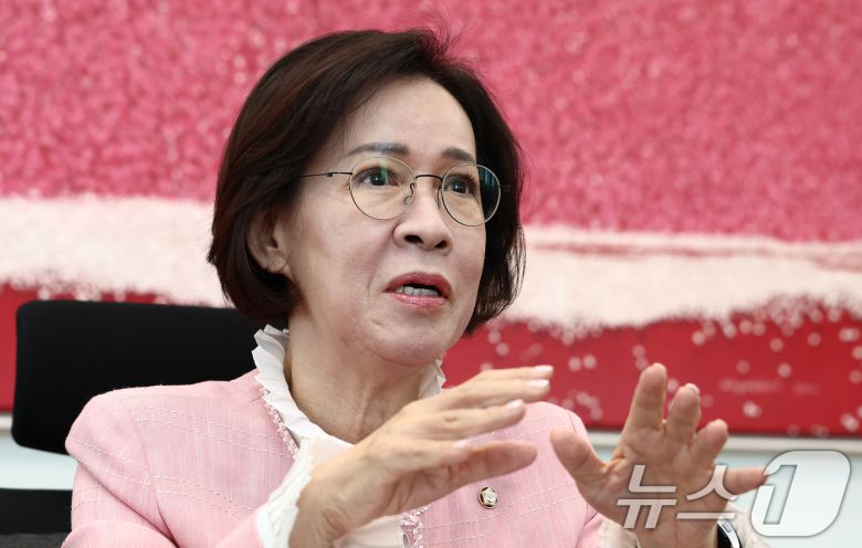 이인선 국회 여성가족위원장이 10일 서울 여의도 국회에서 뉴스1과 인터뷰를 하고 있다. ⓒ News1 김민지 기자