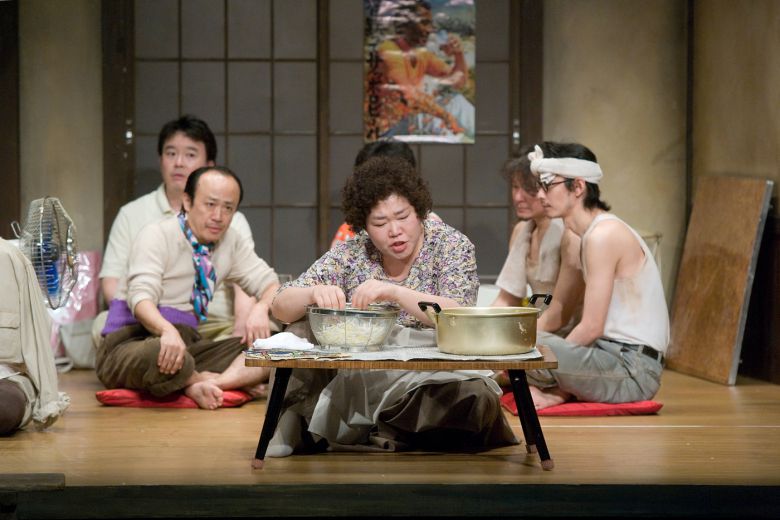 연극 '야끼니꾸 드래곤' 공연 모습(얘술의전당 제공)