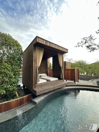 웰니스 풀앤스파에 마련한 프라이빗 카바나. 2025.9.18/뉴스1 ⓒ News1 윤슬빈 기자