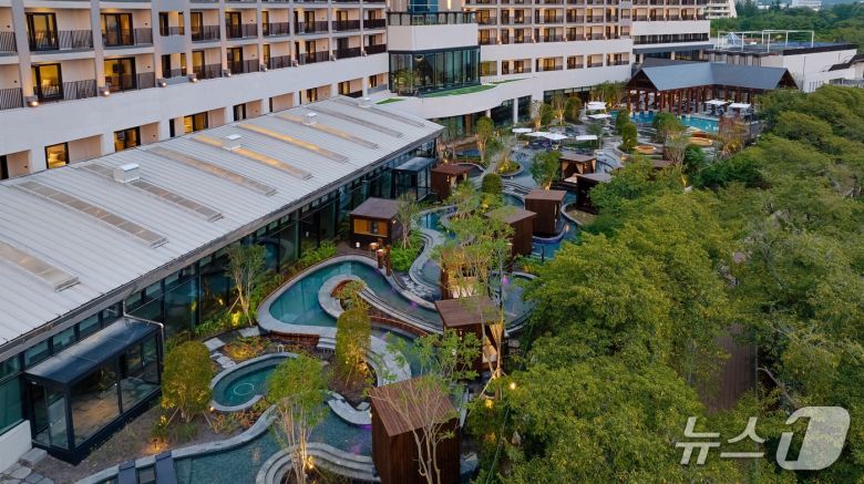 웰니스 풀앤스파 실외(소노인터내셔널 제공)