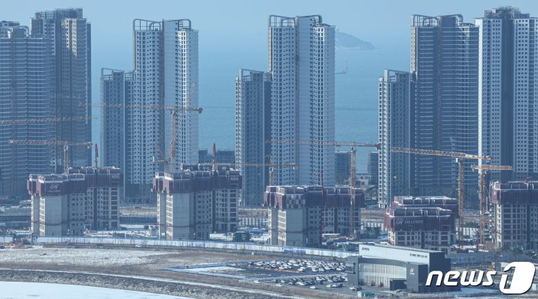 인천 연수구 송도신도시 신축아파트 공사현장의 모습. 뉴스1 ⓒ News1 김도우 기자