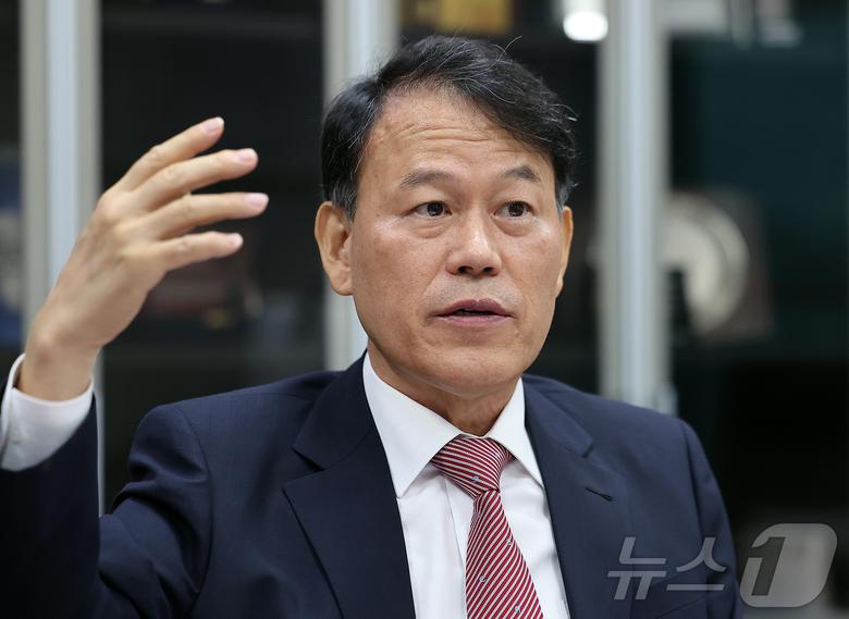 국회 정무위원회 위원장인 윤한홍 국민의힘 의원이 24일 서울 영등포구 여의도 국회의원회관에서 뉴스1과 인터뷰를 하고 있다. 2025.9.24/뉴스1 ⓒ News1 김진환 기자