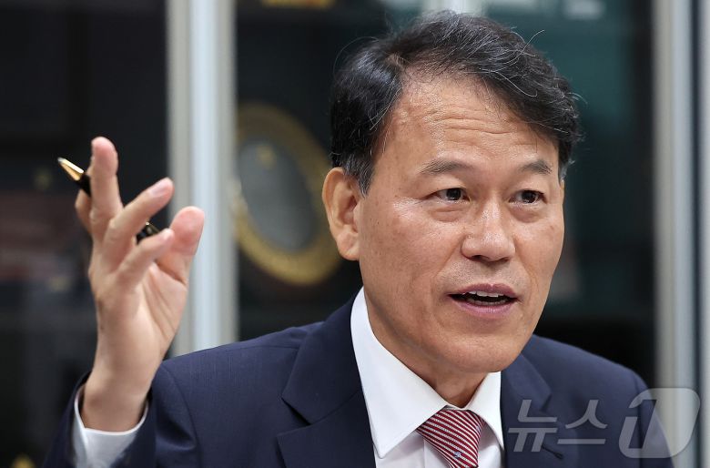 국회 정무위원회 위원장인 윤한홍 국민의힘 의원이 24일 서울 영등포구 여의도 국회의원회관에서 뉴스1과 인터뷰를 하고 있다. 2025.9.24/뉴스1 ⓒ News1 김진환 기자