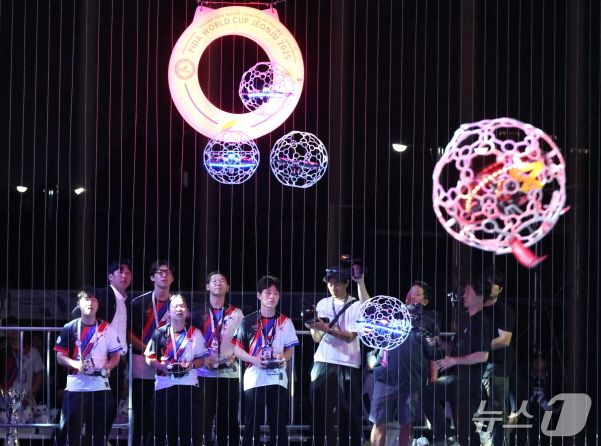 드론축구 한국대표팀 경기 모습.(전주시 제공, 재판매 및 DB 금지)/뉴스1