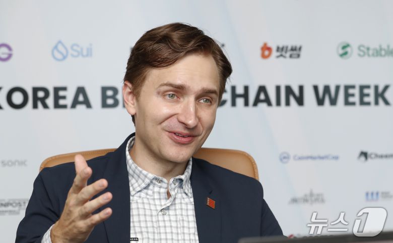 매트 프루삭(Matt Prusak) 아메리칸비트코인 사장이 24일 뉴스1과 인터뷰하고 있다.