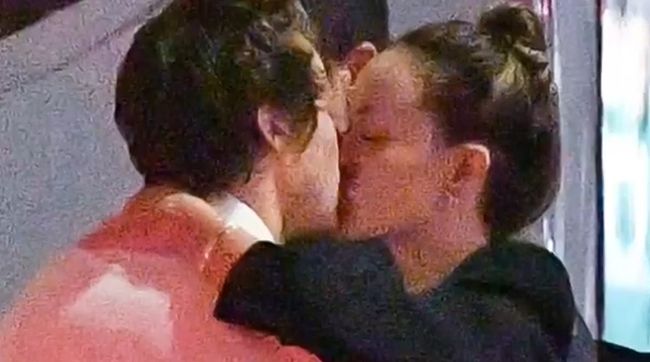 (네드풀머와 알렉산드리아 헤링. 유튜브 갈무리)