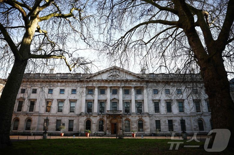 2024년 12월6일 찍은 영국 런던의 옛 왕립조폐국 건물. 중국은 이 부지를 새로운 대사관 자리로 사두었다. 2024.12.06. ⓒ AFP=뉴스1 ⓒ News1 권영미 기자