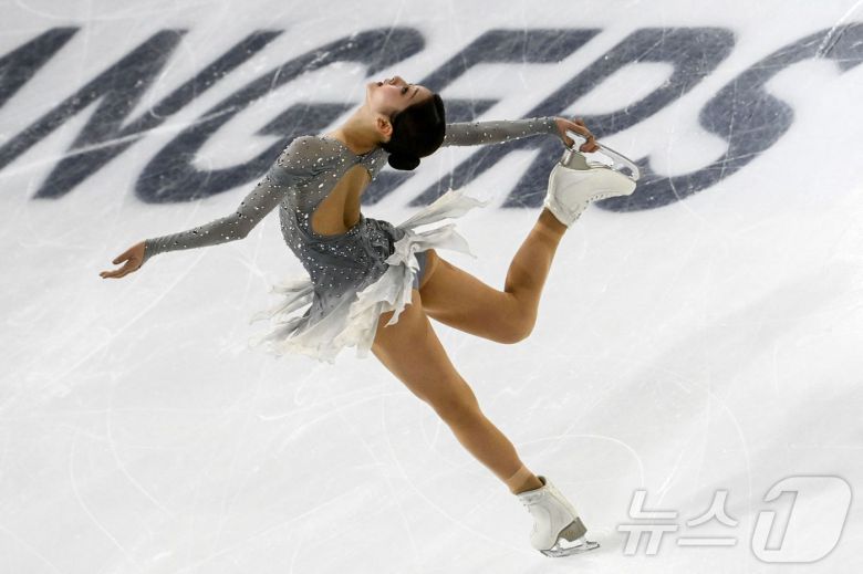 피겨스케이팅 여자 싱글 경기에 출전한 신지아. ⓒ AFP=뉴스1